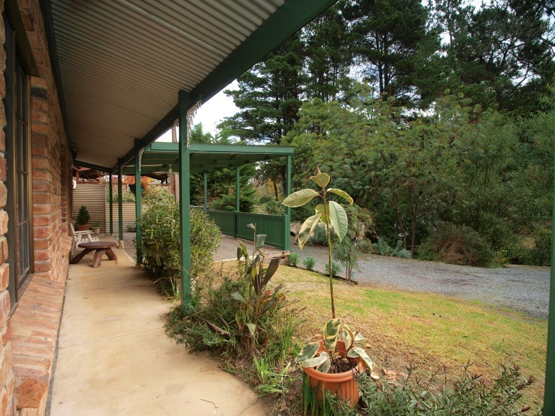 11 Avoca Avenue, Bridgewater SA 5155