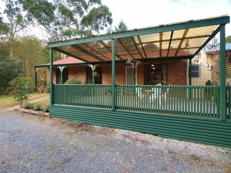 11 Avoca Avenue, Bridgewater SA 5155