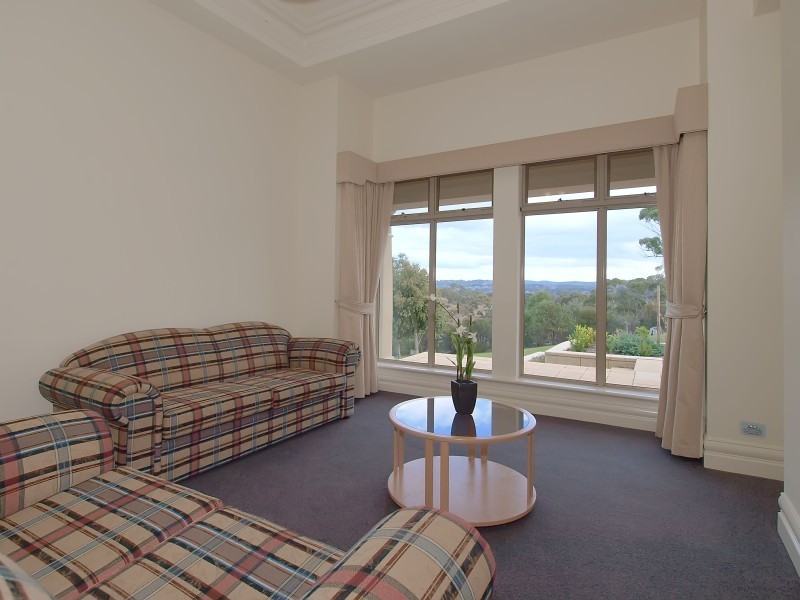 2 Tremayne Drive, Mount Barker SA 5251