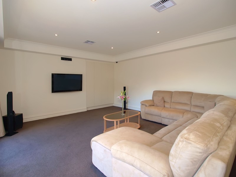 2 Tremayne Drive, Mount Barker SA 5251