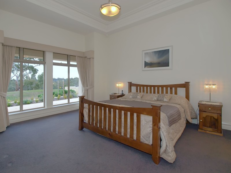 2 Tremayne Drive, Mount Barker SA 5251