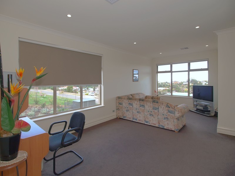 2 Tremayne Drive, Mount Barker SA 5251