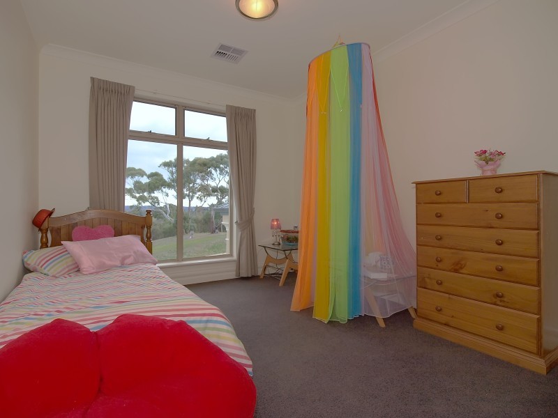 2 Tremayne Drive, Mount Barker SA 5251