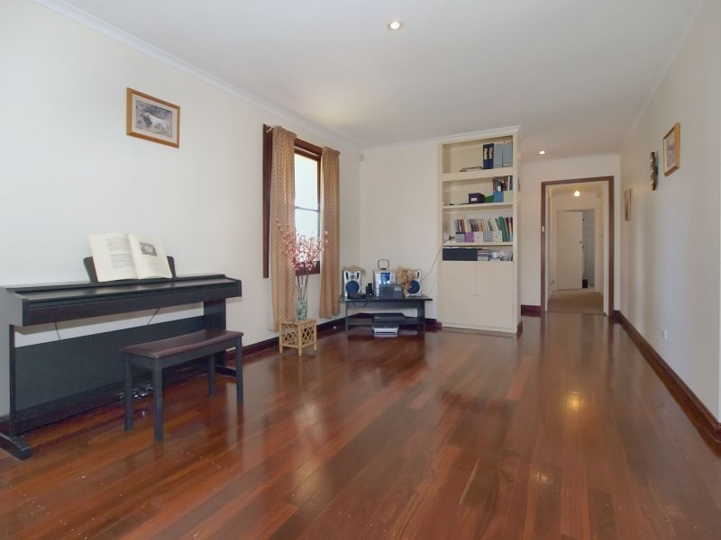 12 Armstrong Street, Mount Barker SA 5251