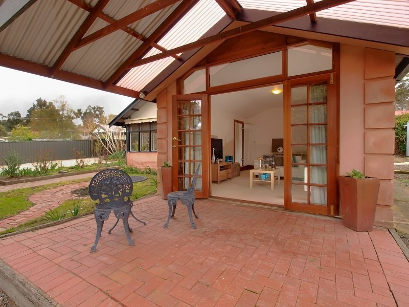 8 Margaret Street, Woodside SA 5244