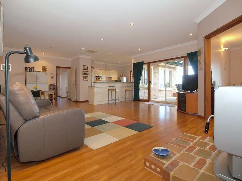18 Smeaton Crescent, Littlehampton SA 5250