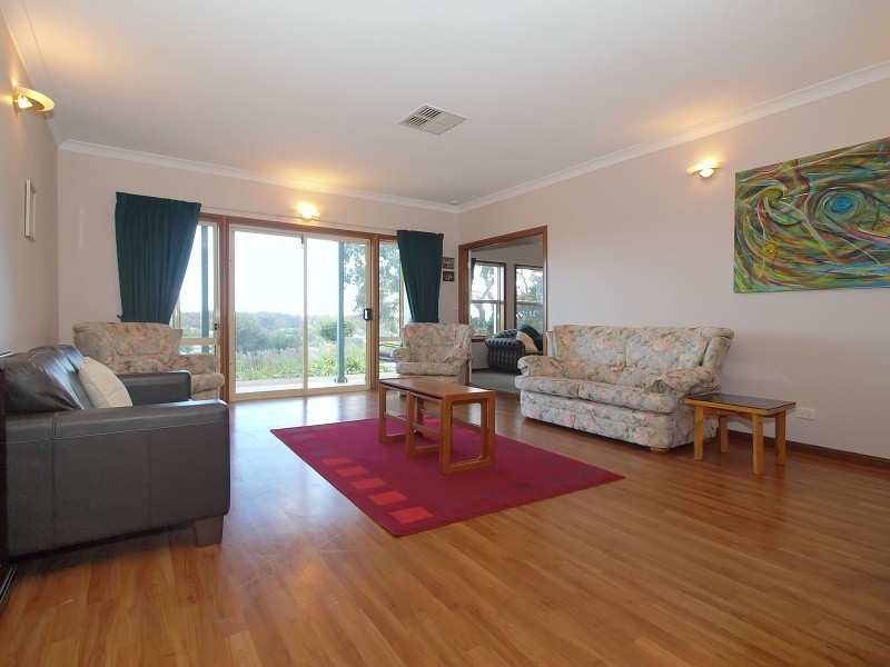 18 Smeaton Crescent, Littlehampton SA 5250