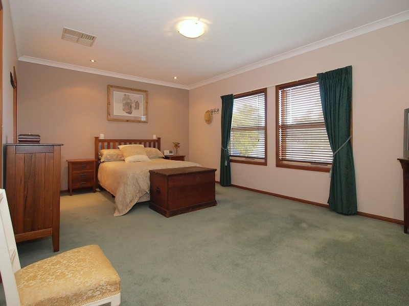 18 Smeaton Crescent, Littlehampton SA 5250
