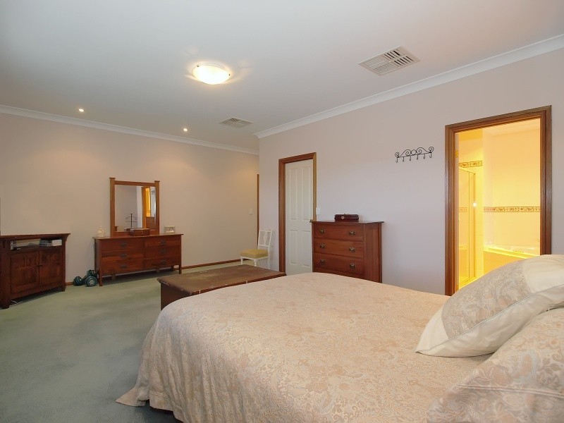 18 Smeaton Crescent, Littlehampton SA 5250