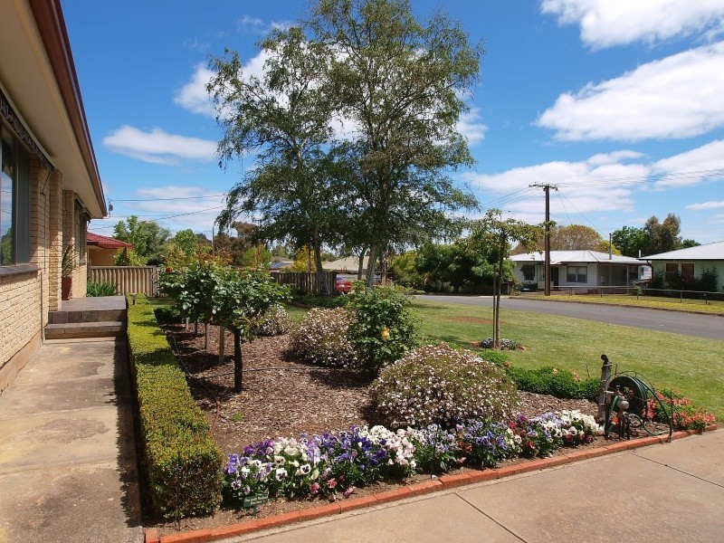 15 Fowler Street, Woodside SA 5244