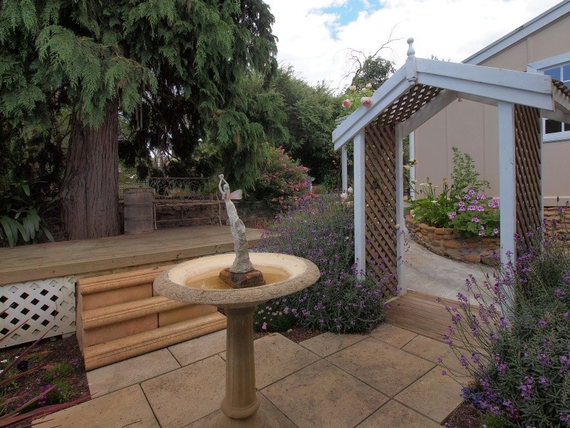 17 Fielding Road, Bridgewater SA 5155