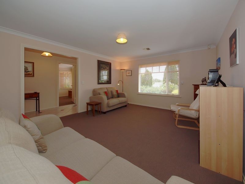 82 Grevillea Way, Woodside SA 5244