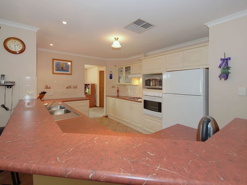 16 Jacaranda Drive, Woodside SA 5244