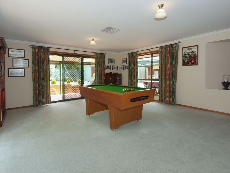 16 Jacaranda Drive, Woodside SA 5244
