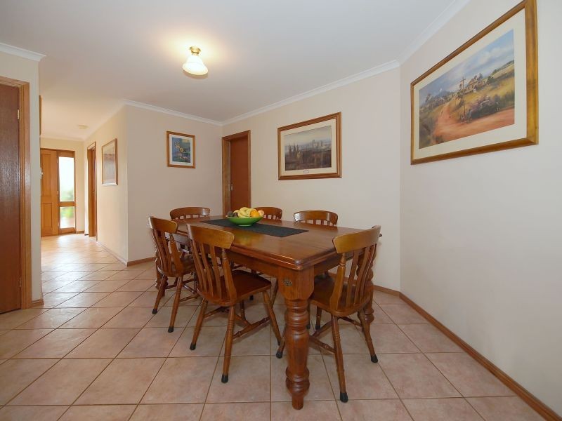16 Jacaranda Drive, Woodside SA 5244