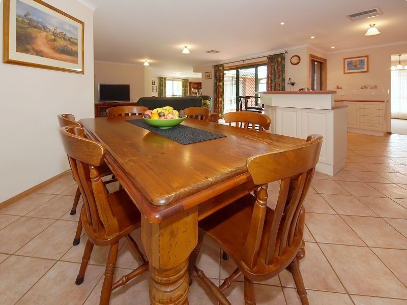 16 Jacaranda Drive, Woodside SA 5244