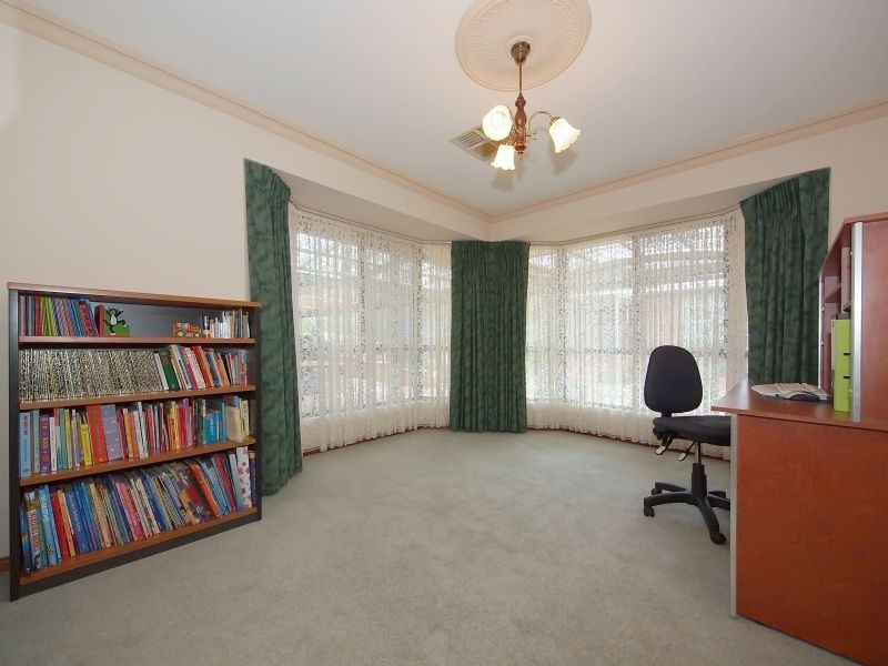 16 Jacaranda Drive, Woodside SA 5244
