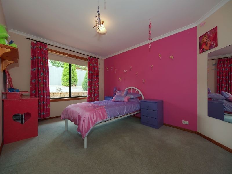 16 Jacaranda Drive, Woodside SA 5244