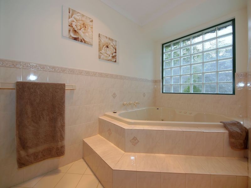 16 Jacaranda Drive, Woodside SA 5244