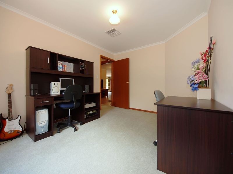 16 Jacaranda Drive, Woodside SA 5244