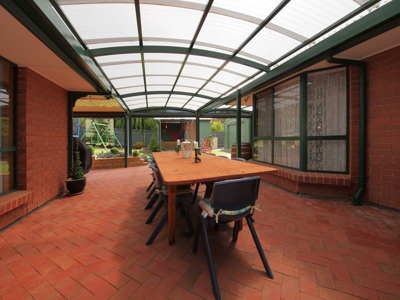 16 Jacaranda Drive, Woodside SA 5244