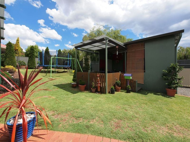 16 Jacaranda Drive, Woodside SA 5244