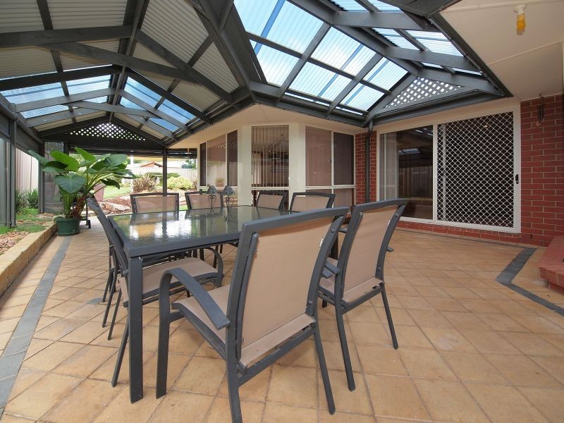 17 Oak Drive, Oakbank SA 5243