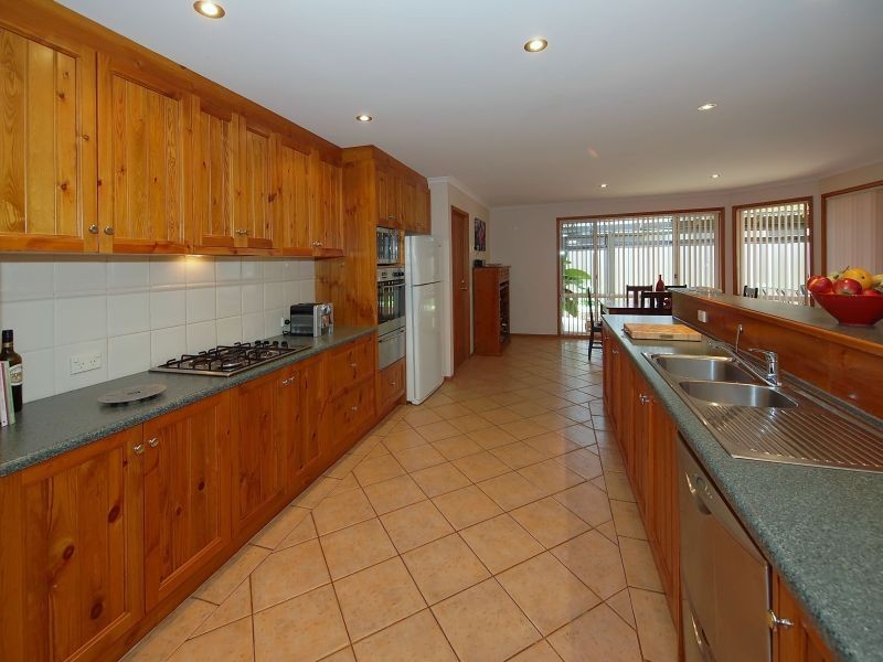 17 Oak Drive, Oakbank SA 5243