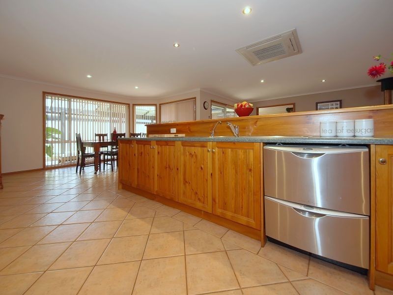 17 Oak Drive, Oakbank SA 5243