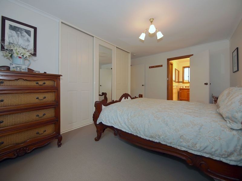 15 Windsor Avenue, Hahndorf SA 5245