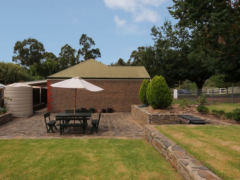 15 Windsor Avenue, Hahndorf SA 5245