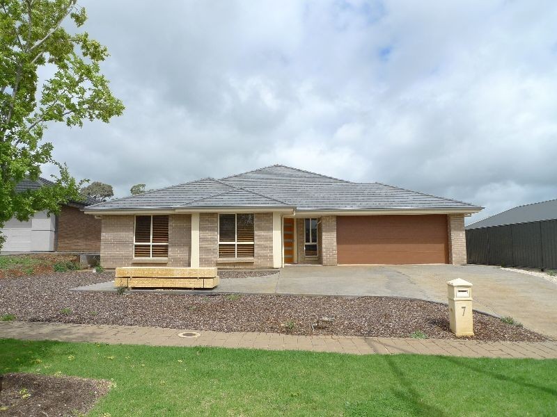 7 Hurling Drive, Mount Barker SA 5251