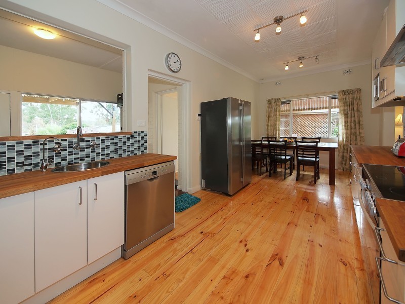 42 Hampden Road, Mount Barker SA 5251