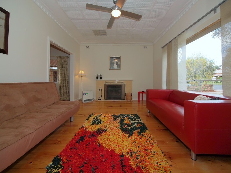42 Hampden Road, Mount Barker SA 5251