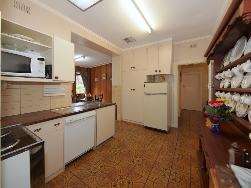 61 Pomona Road, Stirling SA 5152