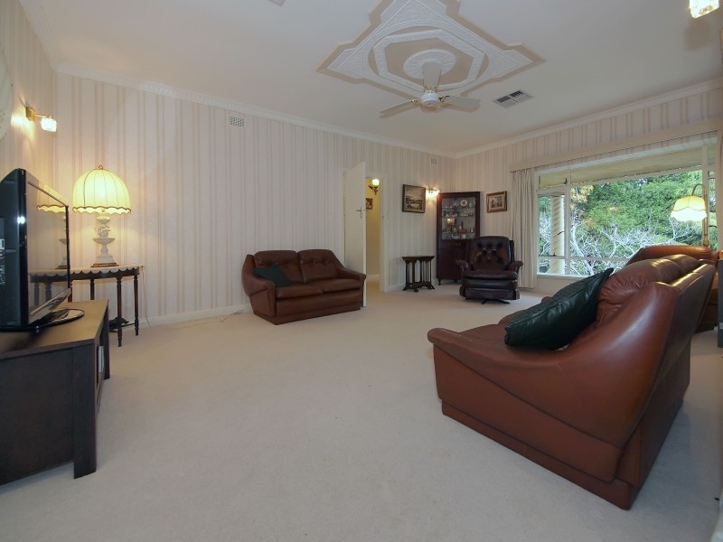 61 Pomona Road, Stirling SA 5152