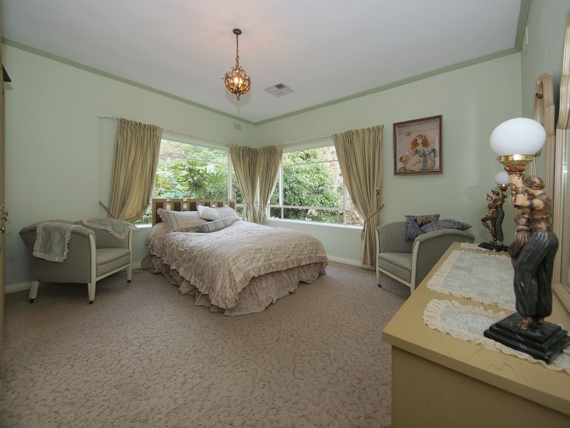 61 Pomona Road, Stirling SA 5152