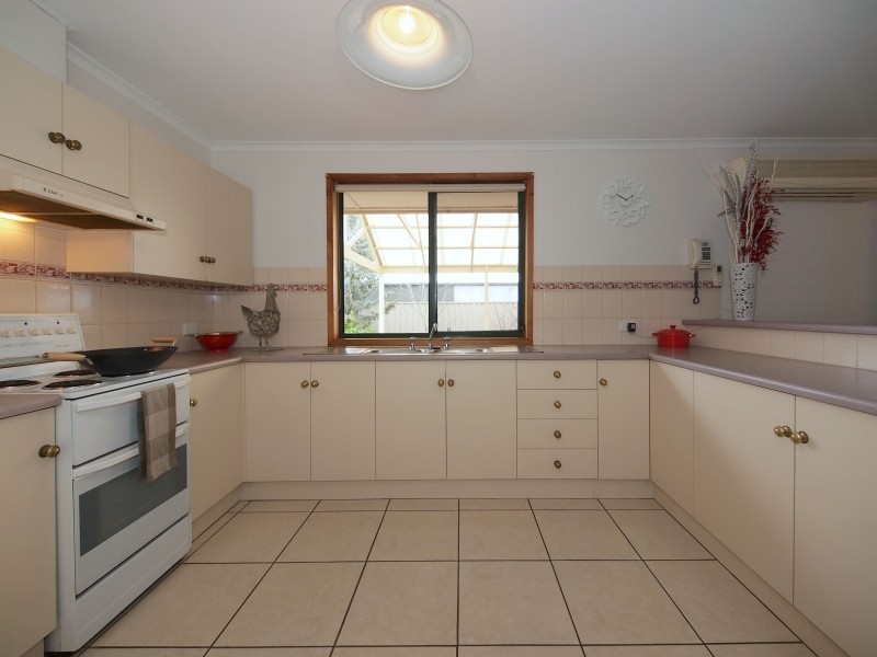 11 Oakwood Road, Oakbank SA 5243