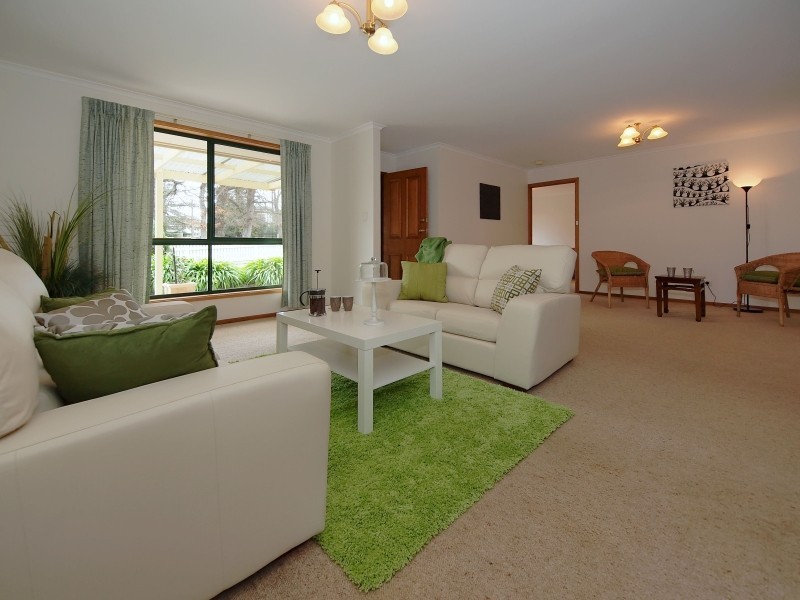 11 Oakwood Road, Oakbank SA 5243