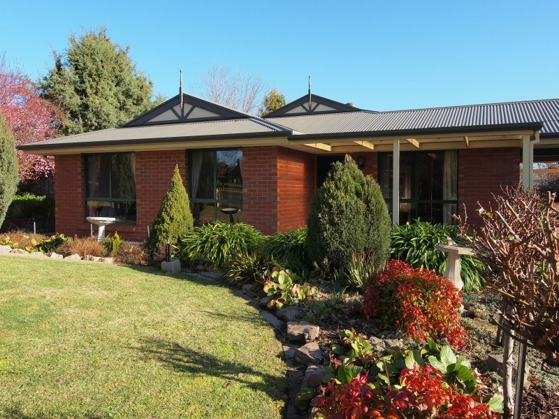 11 Oakwood Road, Oakbank SA 5243