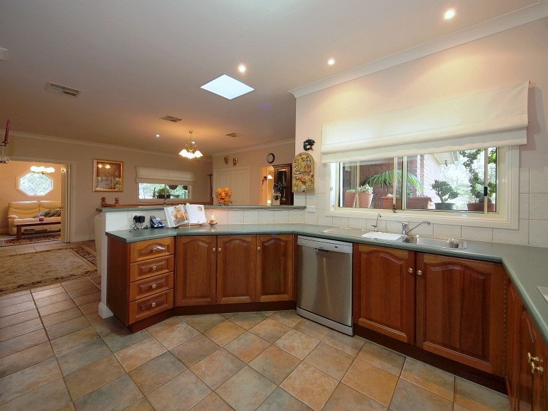 13 Beadnell Crescent, Bridgewater SA 5155