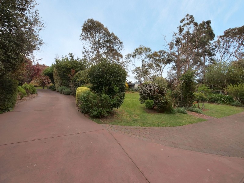 8 Hunt Road, Hahndorf SA 5245