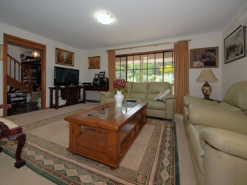 8 Hunt Road, Hahndorf SA 5245