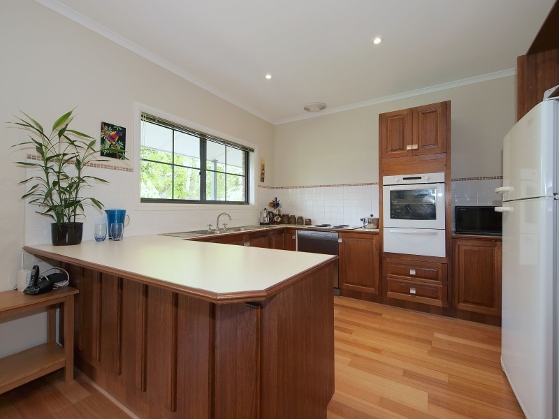 13 Oakwood Road, Oakbank SA 5243