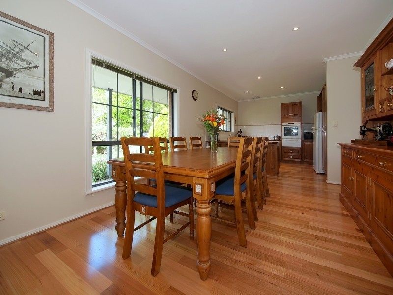 13 Oakwood Road, Oakbank SA 5243