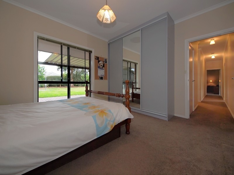 13 Oakwood Road, Oakbank SA 5243