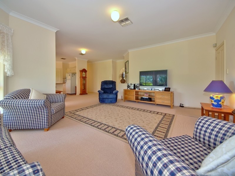 8 Tremayne Drive, Mount Barker SA 5251