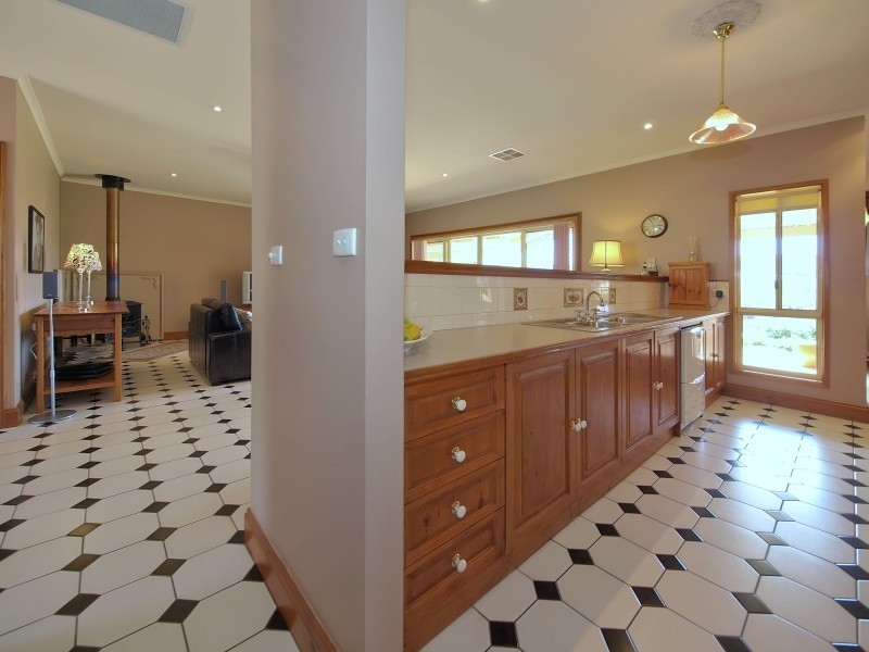 8 Alan Street, Gumeracha SA 5233