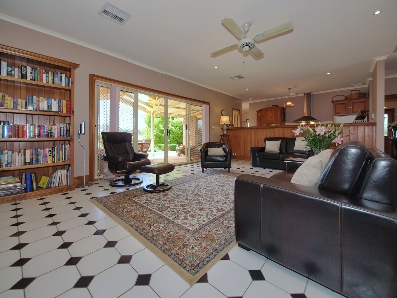 8 Alan Street, Gumeracha SA 5233