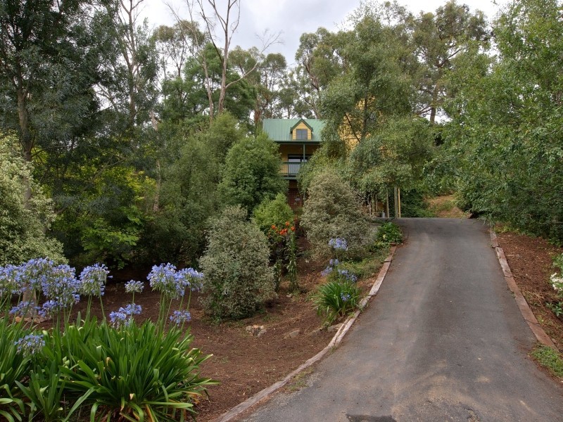 17 Fern Hill Road, Bridgewater SA 5155